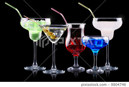 alcohol cocktail set with summer fruits alcohol cocktail set with summer fruits 9804746