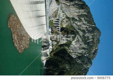 Akazawa-dake and Kurobe Dam lake 9806775