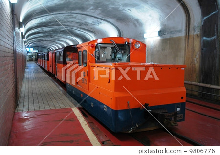 Battery car going high heat tunnel 9806776
