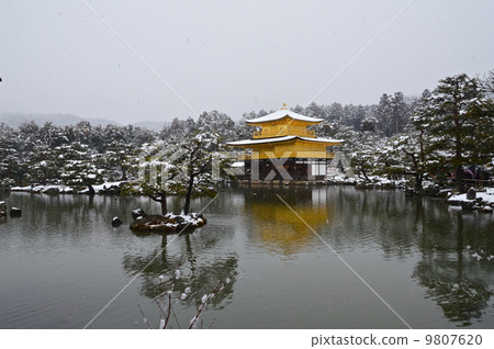 Kinkakuji which made snow make (Kita-ku, Kyoto city) Kinkakuji which made snow make (Kita-ku, Kyoto city) 9807620