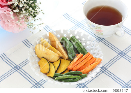 Vegetable chip 9808347