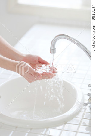 Washing face image 9823134