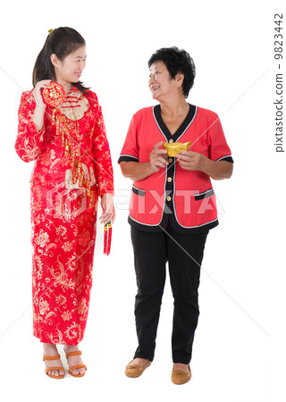 chinese new year mother and daughter chinese new year mother and daughter 9823442