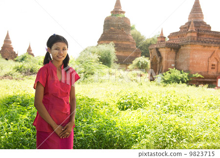 traditional myanmar female with bagan world heritage site on the 9823715