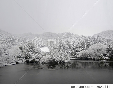 Ryoanji temple mirror 9832112