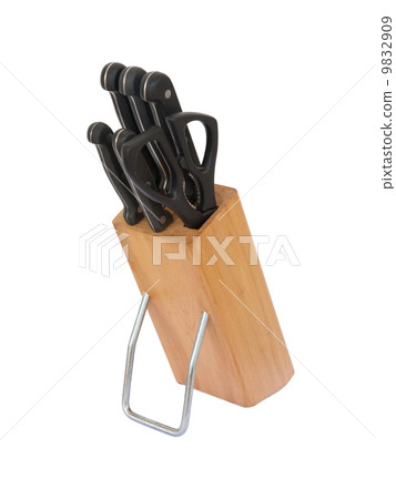 Uses set of knives 9832909