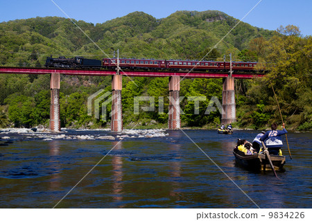 SL Pareo Express crossing Arakawa Iron Bridge of Chichibu Railway / Fresh Green SL Pareo Express crossing Arakawa Iron Bridge of Chichibu Railway / Fresh Green 9834226