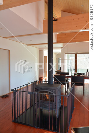 一個壁爐 9836173