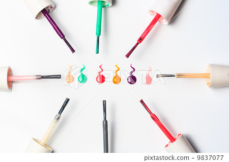 brush nail polish in a circle 9837077