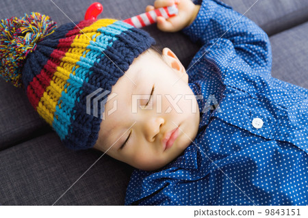 Asian baby boy sleeping 9843151
