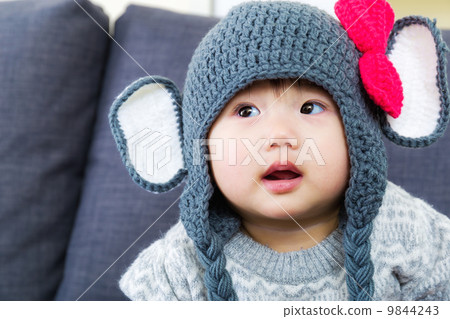 Asian little girl 9844243