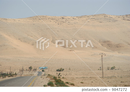 Desert road in the Syria Desert road in the Syria 9847272