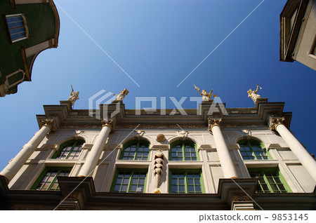 Old House in Gdansk, Danzig, Poland from the 13th century Old House in Gdansk, Danzig, Poland from the 13th century 9853145