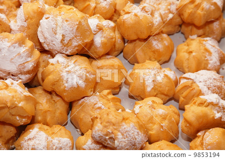 profiteroles choux pastry buns with whipped cream profiteroles choux pastry buns with whipped cream 9853194