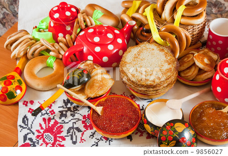 Pancake with red caviar Pancake with red caviar 9856027