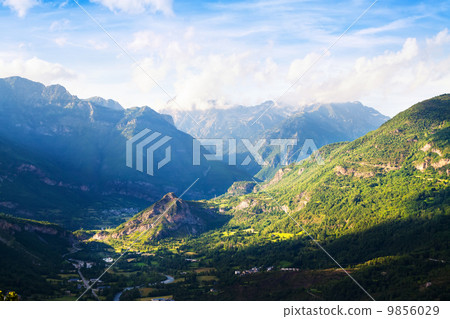 Summer view of valley at Pyrenees. Huesca Summer view of valley at Pyrenees. Huesca 9856029