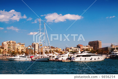 Port Vell and Barceloneta district. Barcelona Port Vell and Barceloneta district. Barcelona 9856254