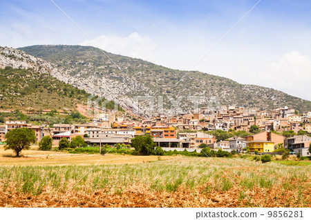 General view of old catalan village. Coll de Nargo 9856281