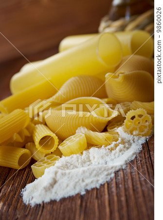 Italian pasta food 9860026