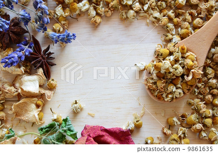 Dry herb Dry herb 9861635