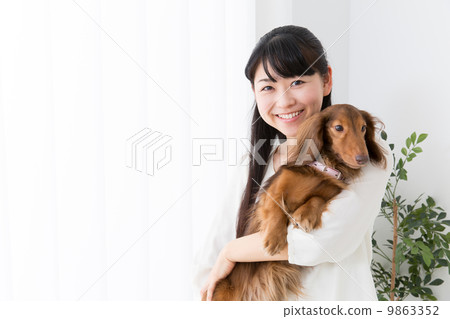 Pets and ladies Pets and ladies 9863352