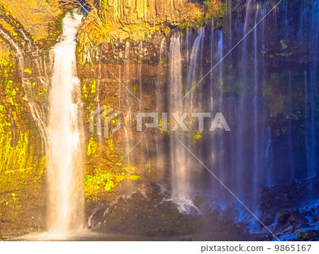 新年的Shiraito瀑布 新年的Shiraito瀑布 9865167