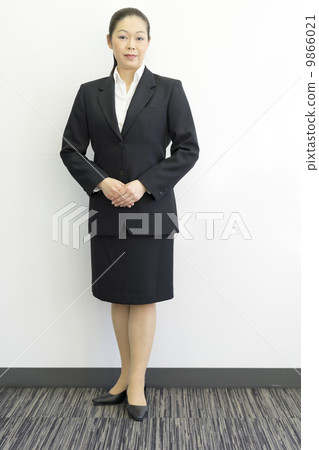 工作的女商人 9866021