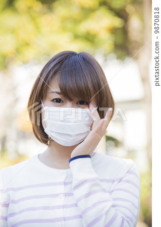 戴著面具的女人 9870818