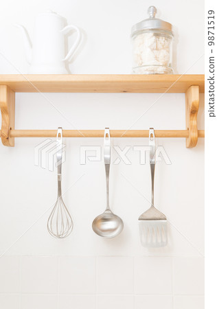 Whisk, Squirter, Fly Back 9871519