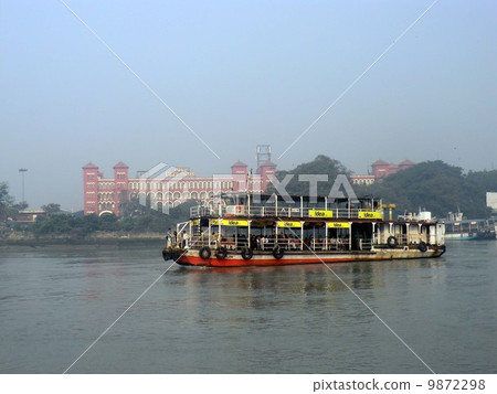 Kolkata, looking ocer Howrah station, Kolkata, Hauller train station view 9872298