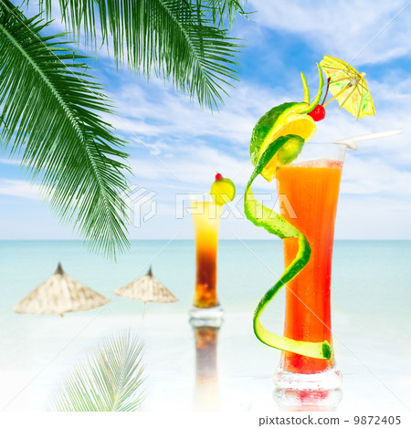Two alcohol cocktails Two alcohol cocktails 9872405