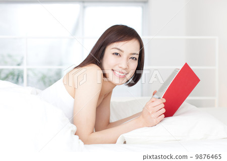 A woman reading 9876465