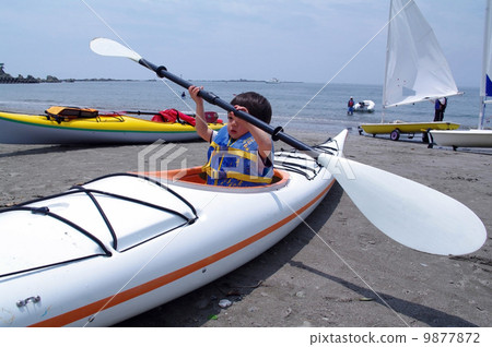 Kayak practicing kids 9877872