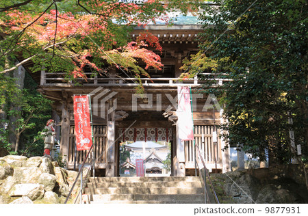 秋季四國佛88號佛教寺院“Okuboji”（申請地方）秋葉和Yamanmon（比曼寺） 9877931