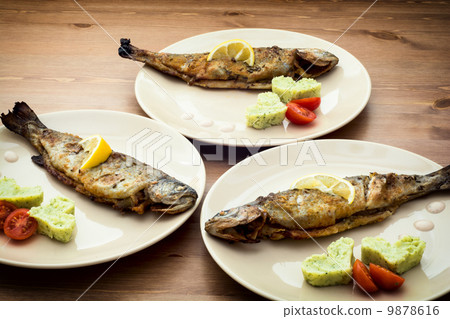 Delicious grilled fish Delicious grilled fish 9878616