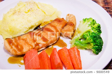 Grilled salmon steak. 9880549