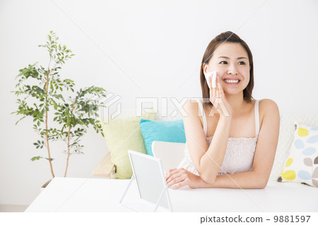 女性皮膚護理 9881597