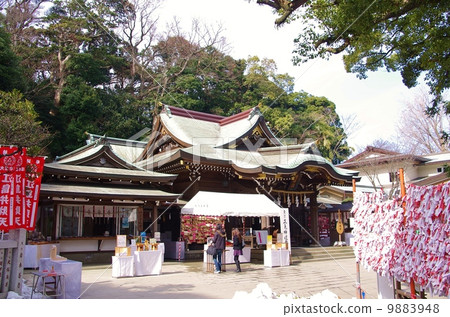 Enoshima in early spring 9883948