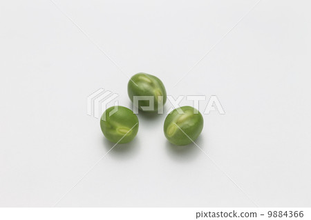 Green peas Green peas 9884366