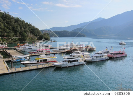 台灣南投縣日月潭(Watari Tessan)Watersha碼頭廣場 台灣南投縣日月潭(Watari Tessan)Watersha碼頭廣場 9885806