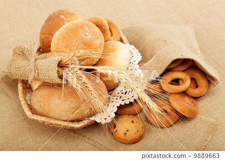 Fresh breads for a variety of sacking. 9889663
