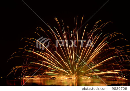 Suwa Lake Waterfront Fireworks 2 9889706