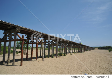 Kyoto Kamitsuya Bridge (Flow Bridge) 9890331
