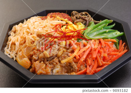 Delicious bibimbap box lunch Delicious bibimbap box lunch 9893182