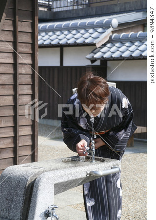 Kimono women 9894347