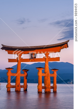 嚴島神社Otorii 嚴島神社Otorii 9894453