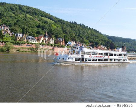 Heidelberg-Neckar River Heidelberg-Neckar River 9896535