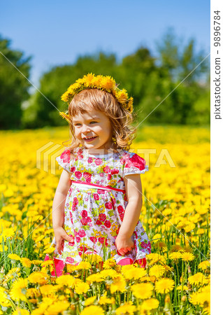 Little girl in the park Little girl in the park 9896784