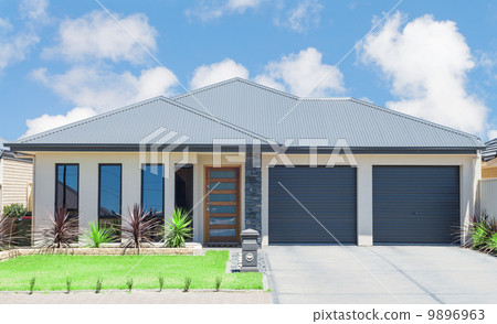 Modern Suburban House 9896963