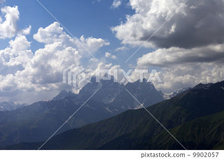 Summer mountains in clouds 9902057